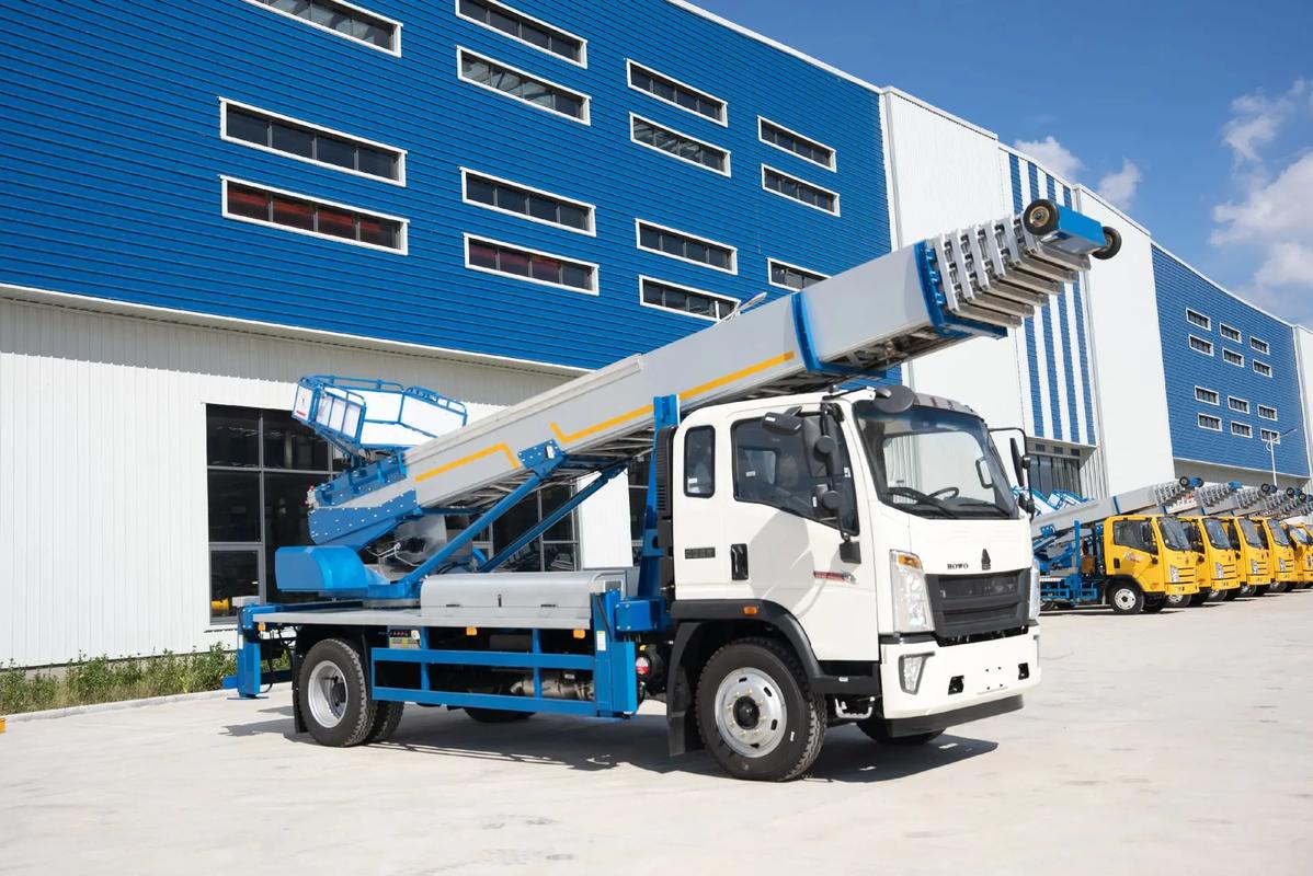 凤冈出租云梯车高空作业车 建筑垃圾搬运